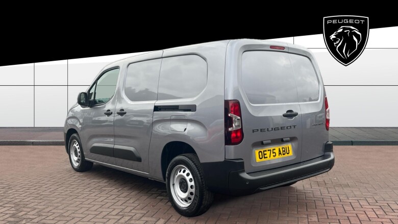 Peugeot Partner Long Diesel 1.5 BlueHDi 100 Professional Plus Van